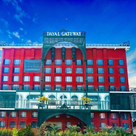 ホテル Dayal Gateway ラクナウ エクステリア 写真